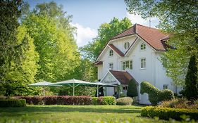 Parkhotel Neustadt Garni  3*